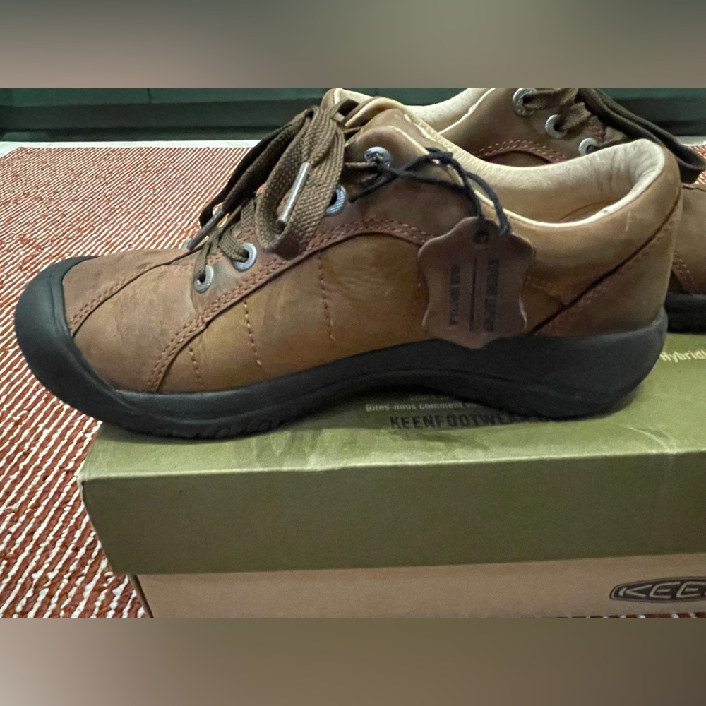 KEEN Women's Brown and Black Athletic Shoes